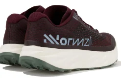 Femme NNormal Trail^Kjerag 02 femme